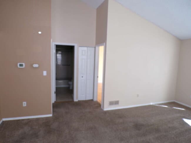Foto del edificio - Great Littleton Location! 2 bedroom, 1 bat...