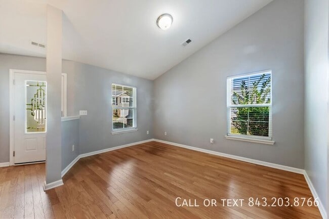 Building Photo - 341 Drayton Pl Dr