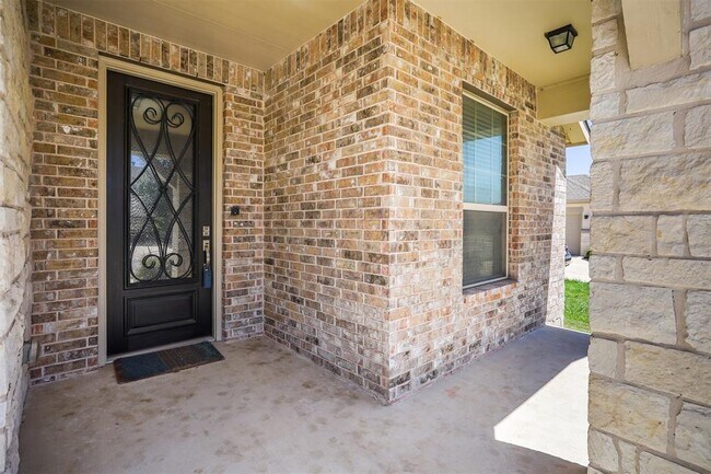 Foto del edificio - 7108 Garnet Mill Ln