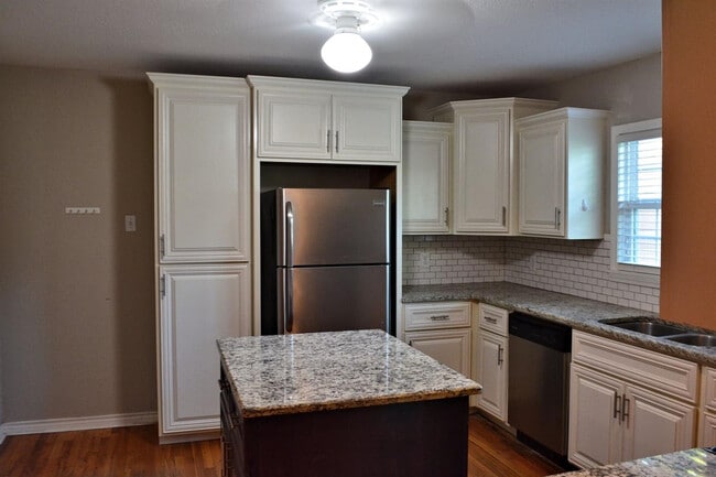 Foto del edificio - 3213 26th St