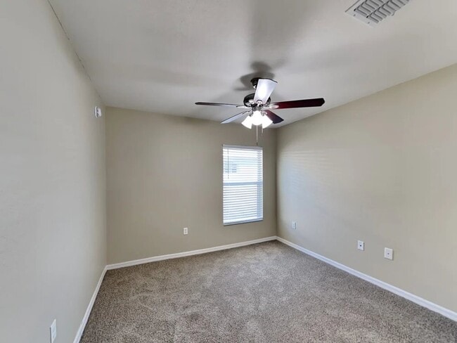 Foto del edificio - 938 Blue Tide Ln