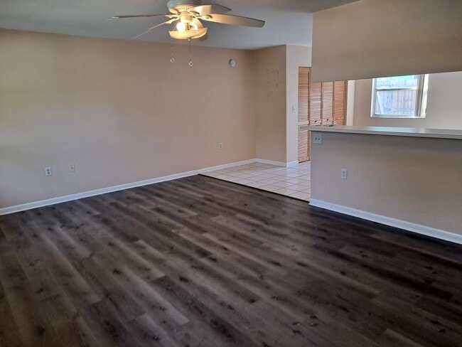 Foto del edificio - 206 Jackson Ave