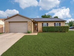 Building Photo - 6900 Sandstone Ct
