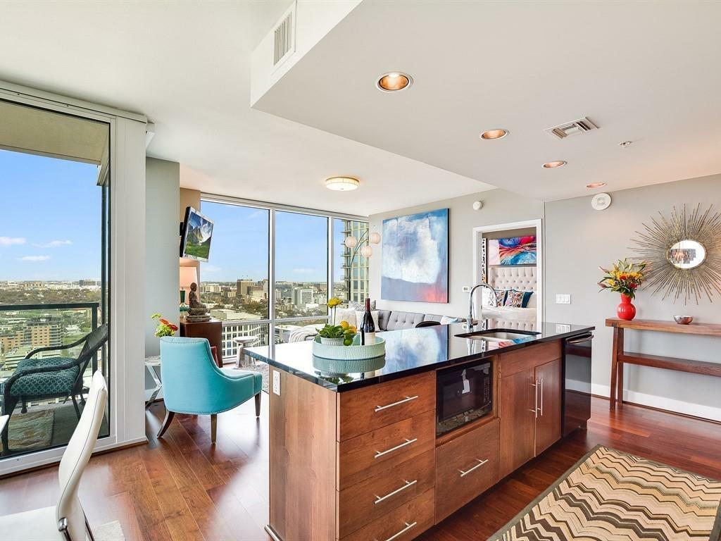 Foto principal - 300 Bowie St