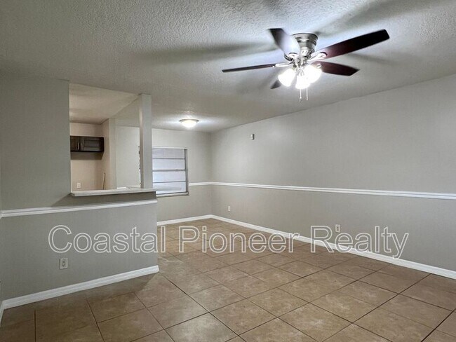 Foto del edificio - 1613 Crossridge Dr.