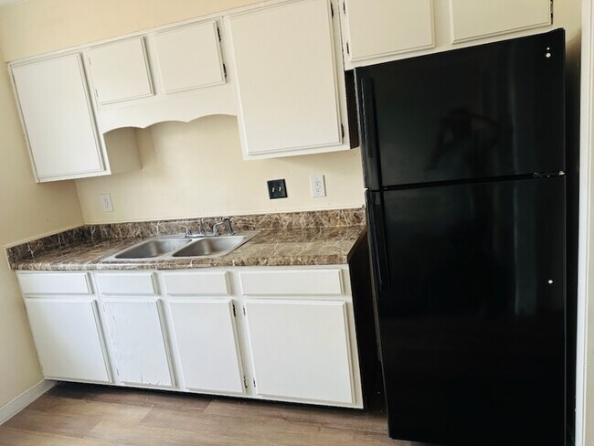 Foto del edificio - 814 Cedar Grove Ave