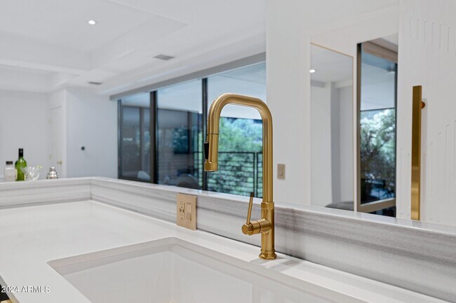 Foto del edificio - 7167 E Rancho Vista Dr