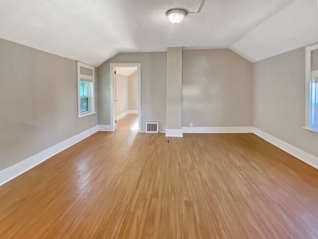 Foto del edificio - 415 Harlan Ave. NE