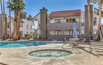 Building Photo - 1312 Bass Dr