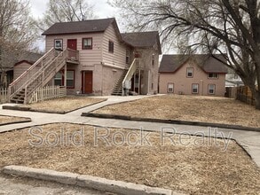 Building Photo - 714 E 3rd St
