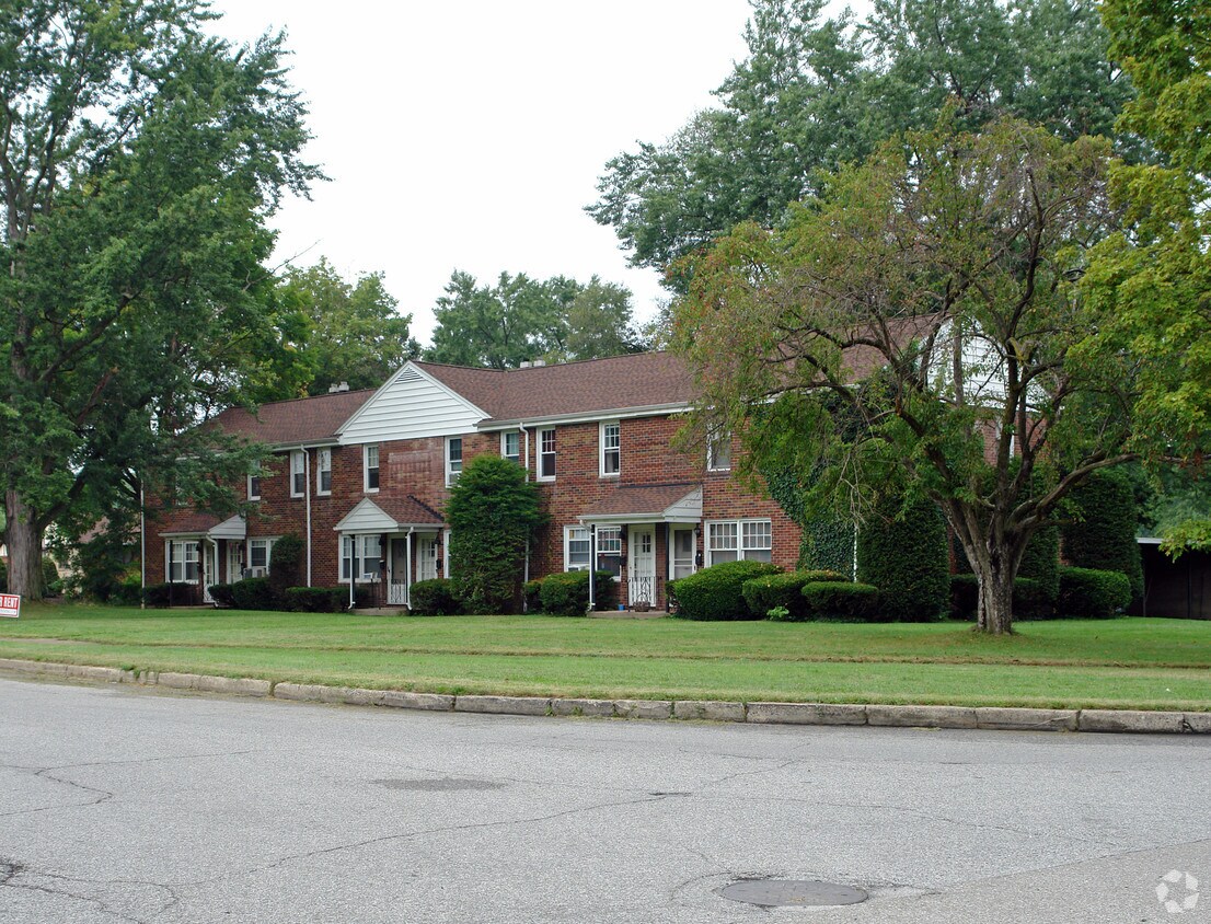 Building Photo - 728-738 West St