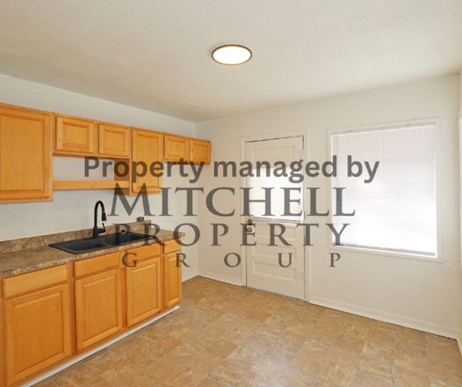 Building Photo - Welcome to 4646 Bowie! Make this beautiful updated house your new home.