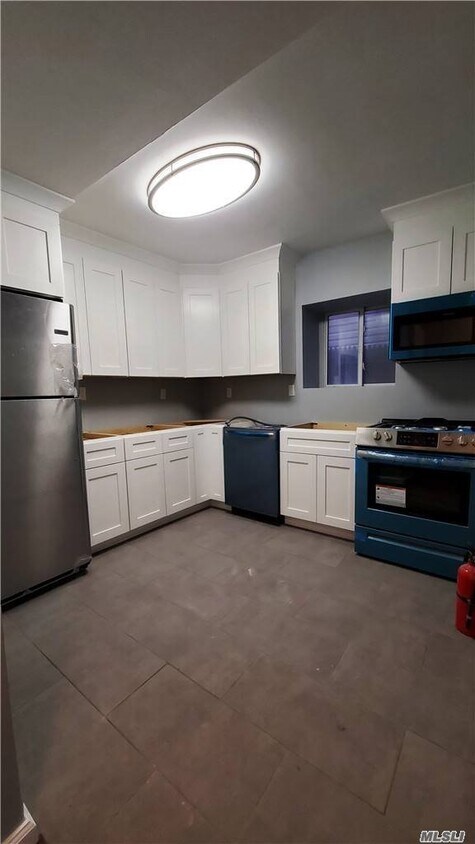 Foto principal - 89-43 237th St
