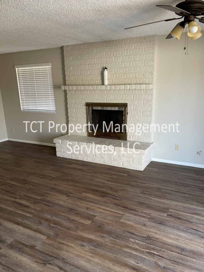Building Photo - 3 Bed/ 2 Bath in Dobson Ranch