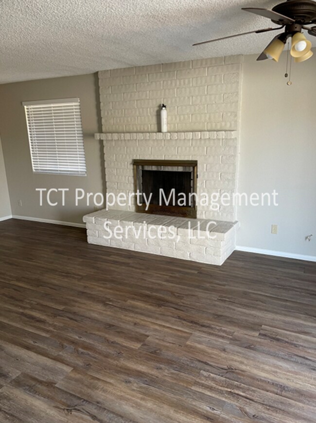 Foto del edificio - 3 Bed/ 2 Bath in Dobson Ranch