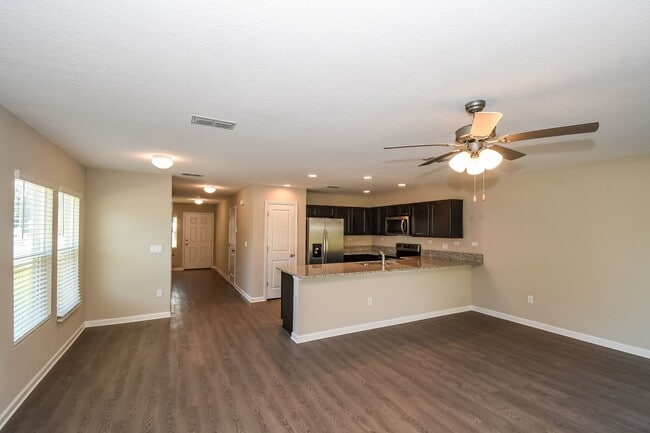 Building Photo - 793 Henley Ct