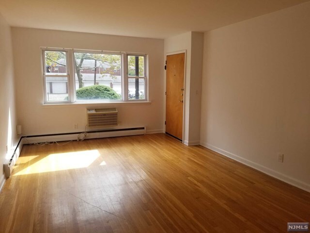 Building Photo - 1265 Inwood Terrace