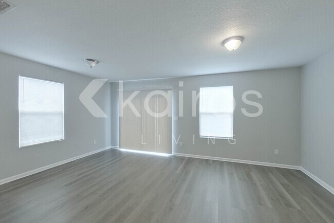 Foto del edificio - 1349 Mull St