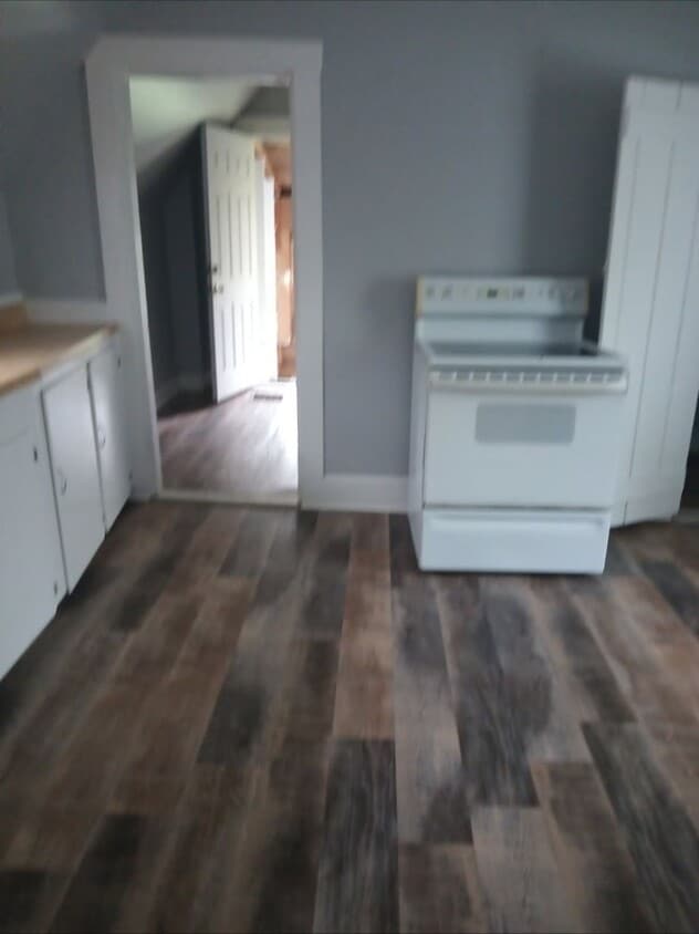 Building Photo - 1 Bedroom and 1 Bathroom