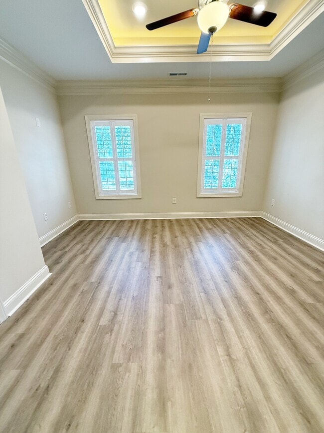 Photo - 128 Hallandale Ln House