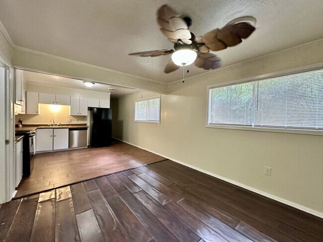 Building Photo - Nice 4 Bedroom Home in North Jackson!