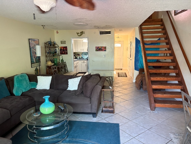 Building Photo - 1625 58th Terrace S