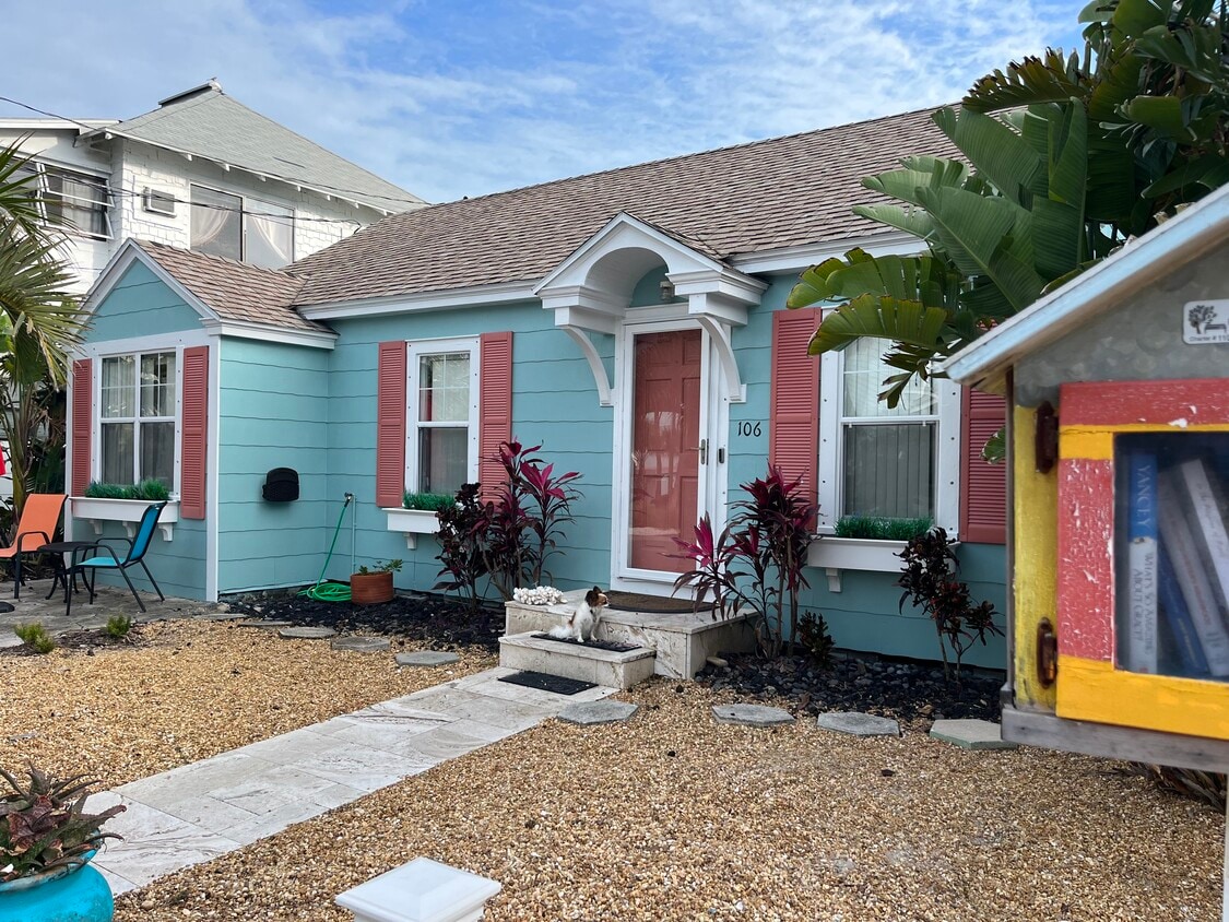 Front - 106 6th Ave