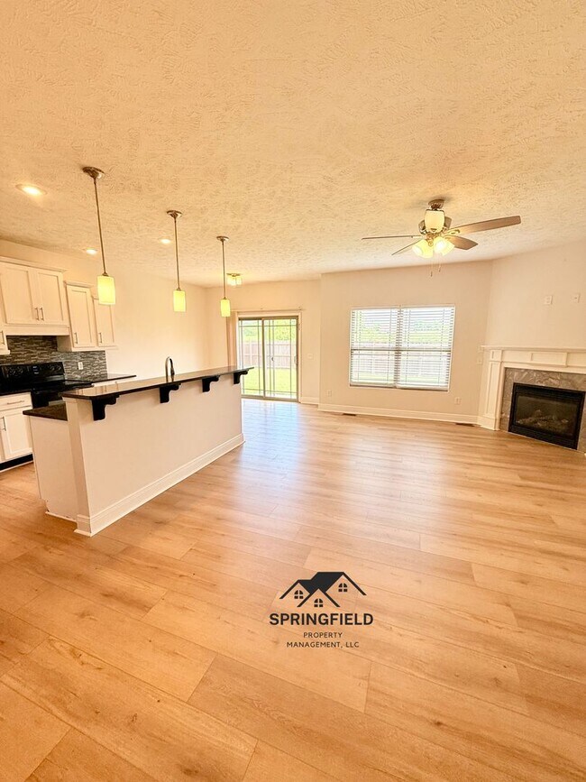 Foto del edificio - Bent Tree Subdivision - 4 Bedrooms w/ 3 Car Garage
