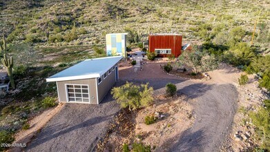 Building Photo - 5561 N Gold Dr