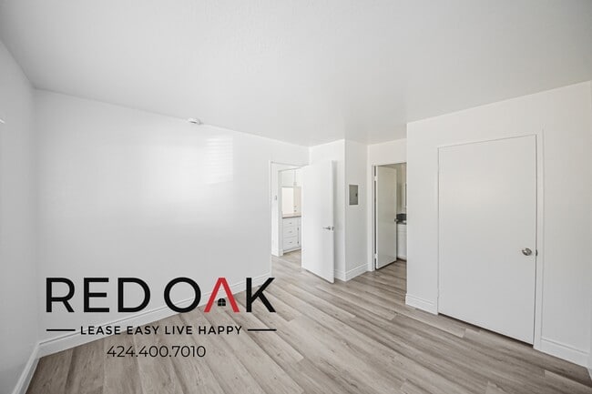 Building Photo - 1669 W 261st St