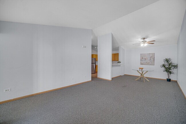 Foto del edificio - 2427 Silverstone Dr