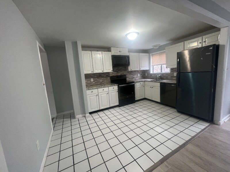 Foto principal - 98 Shepards Knoll Dr