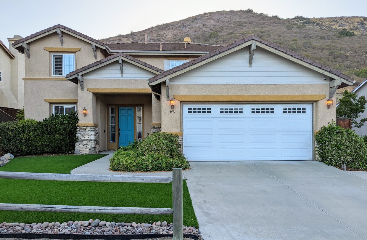 Primary Photo - 743 W Bel Esprit Cir
