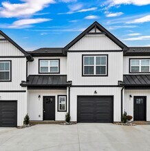 Building Photo - 166 Sango Dr