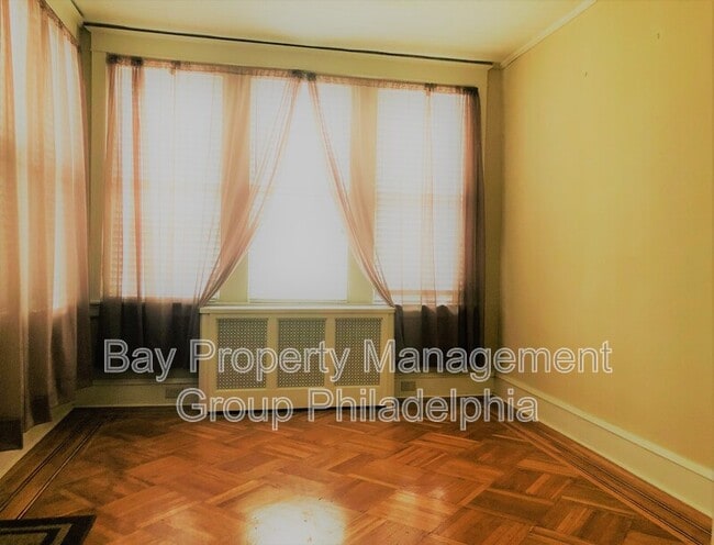 Photo - 618 Gerhard St House