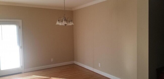 Foto del edificio - 405 S Pointe Dr