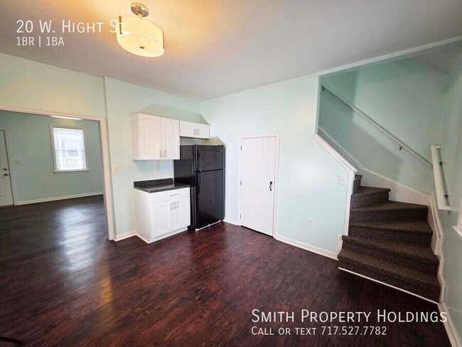 Building Photo - 20 W High St