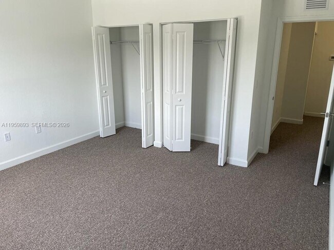 Foto del edificio - 556 NE 5th St