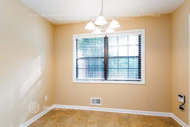 Building Photo - 2732 Shetland Ln NW