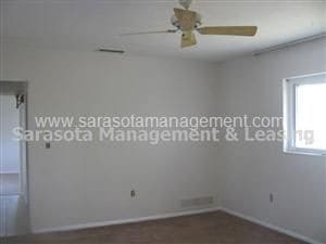 Building Photo - 3041 Tyrone Ln