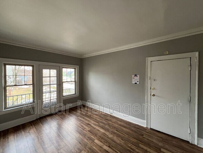 Foto del edificio - 3628 E 142nd St