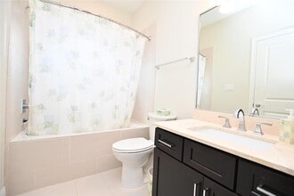 Building Photo - 5520 Kiam St