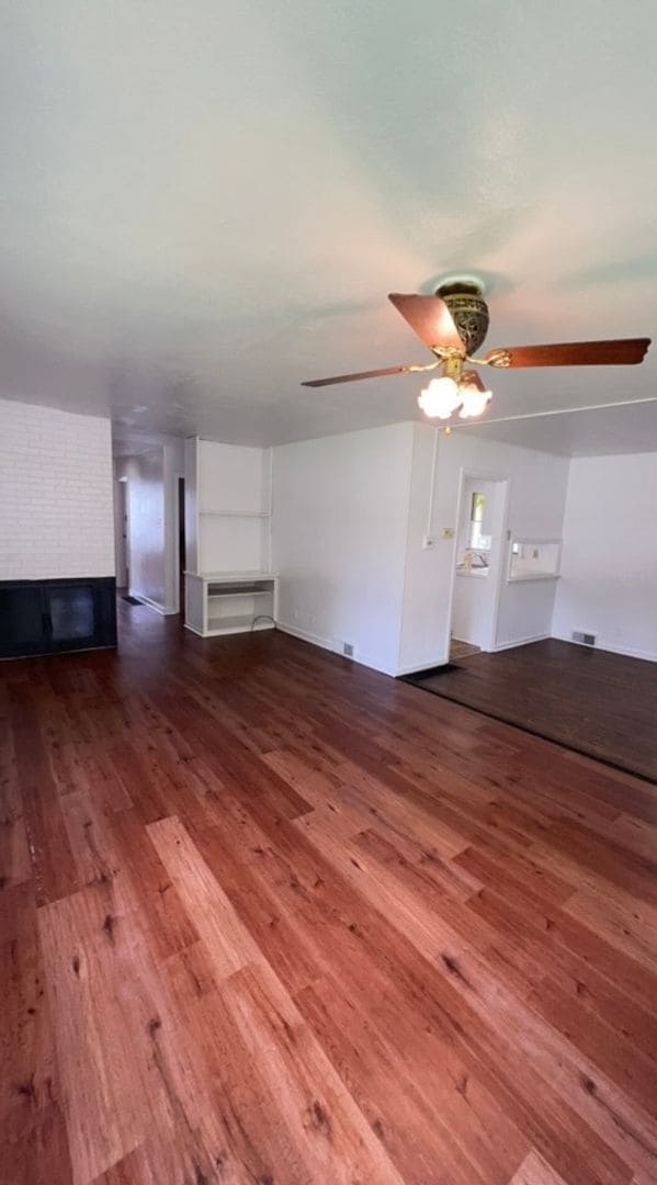 Foto del edificio - 4 Bedroom Available August 2026;  Monthly ...