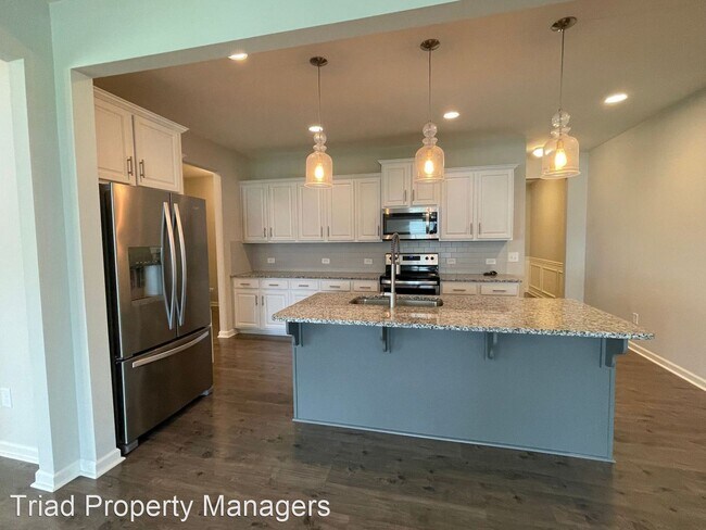 Foto del edificio - 3 br, 2.5 bath House - 713 Wrenn Miller St.
