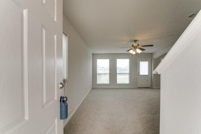 Foto del edificio - 9315 Ratama Creek Ln