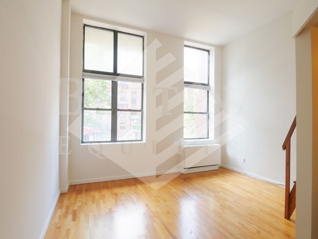 Interior Photo - 105 Lexington Avenue