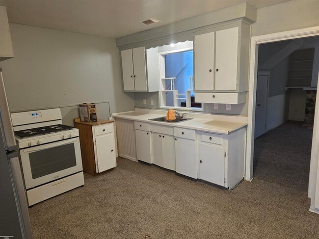 Building Photo - 23209 Detour St