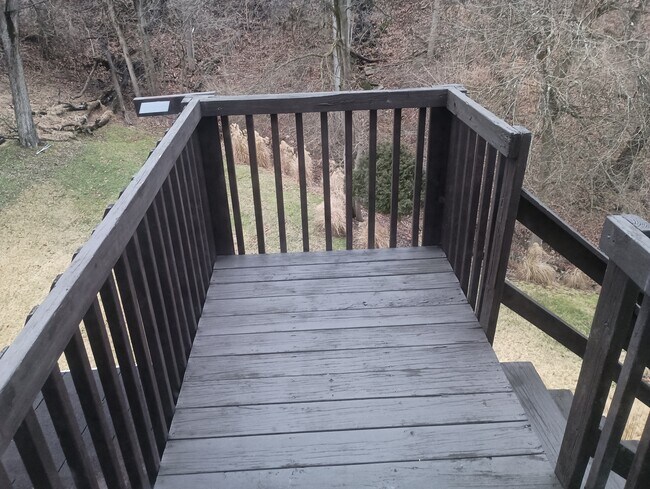 Small Rear Deck - 192 Brighton Rd