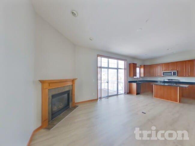 Building Photo - 1627 Fox Hunt Way