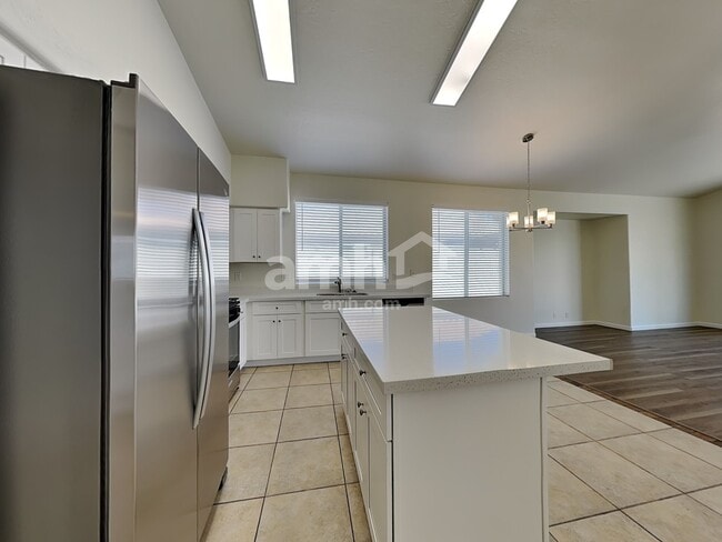 Building Photo - 7313 E Laguna Azul Ave